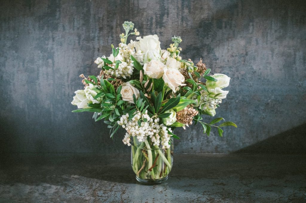 Romantiskt Blomsterarrangemang